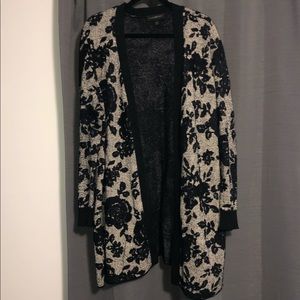 Incredibly comfy and warm floral cardigan sweater